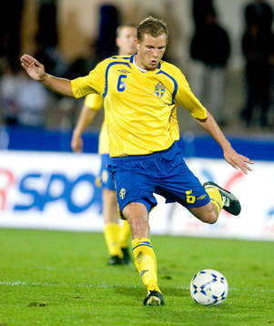 Robert Åhman-Persson, Sverige