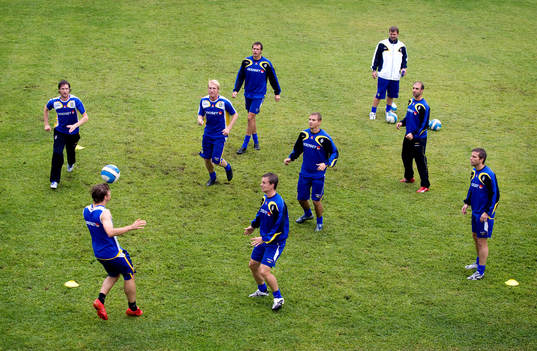 Fotboll, Sverige A, träning