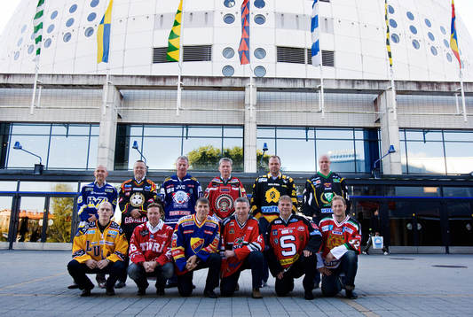 Gruppbild, tränare, bakre raden frv, Kent Johansson, HV71,