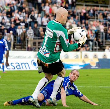Lee Baxter, målvakt, Landskrona och Stefan Ålander,