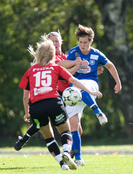 Maria Westerblad, Stattena, mot Sofie Persson och Carolin