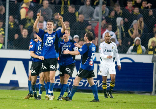 Ajsel Kujovic, Halmstad har gjort 2-1 målet, jubel! depp i
