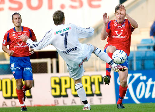 Joakim Hagernäs, BP når bollen först