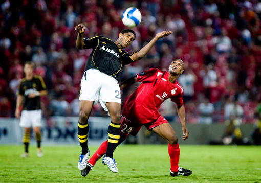 Khari Stephenson, AIK, och Maxowa Nsumbu, Hapoel