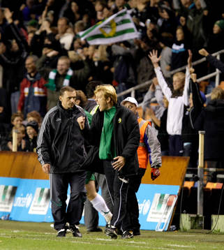 Tony Gustavsson, tränare Hammarby jublar