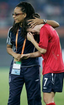 Karen Carney, England, depp, Hope Powell, tränare