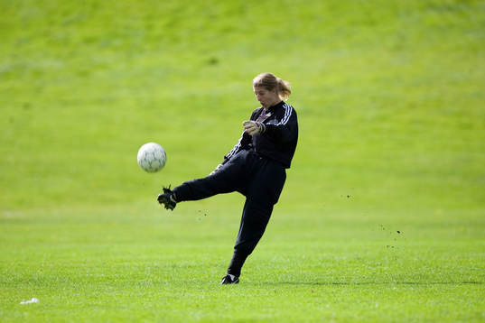 Genre, kickar boll