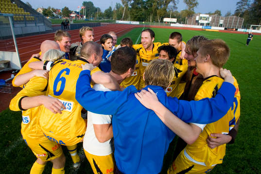 Ängelholm är klara för Superettan, jubel