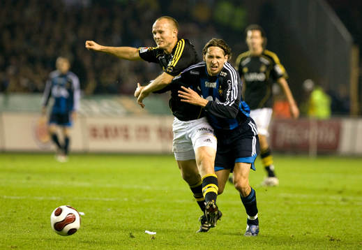 Nicklas Carlsson, AIK, och Andrej Komac, Djurgården