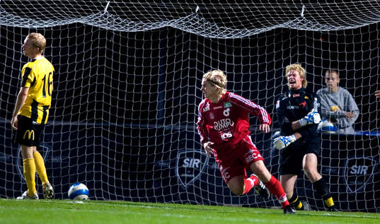 Andreas Drugge. Degerfors, jubel, Christoffer Källqvist,