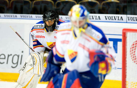 Mark Owuya, Målvakt Djurgården