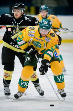 Magnus Gästrin, Björklöven, med Patrik Bergström, AIK,