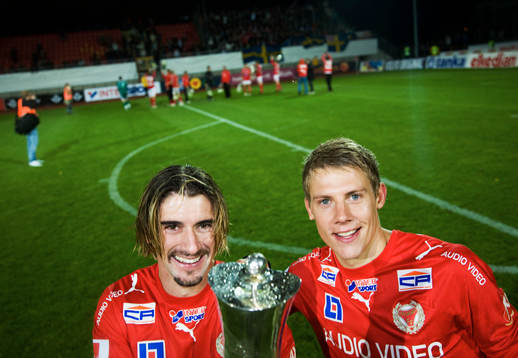 2-0 och Kalmar är cupmästare. Patrik Ingelsten och César