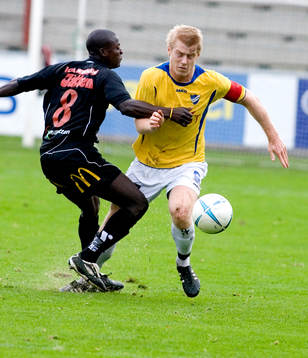 Niklas Hansson, Malmö och Leandre Ayewubo, Trollhättan
