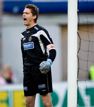 Hjälten Mattias Hugosson, Gefles målvakt