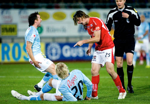Cesar Santin, Kalmar knuffar ner Ola Toivonen, Malmö FF