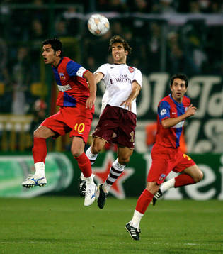 Mathieu Flamini, Arsenal och Nicolae Dica och Adrian Neaga,