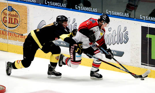 Fredrik Carlsson, AIK, och Ville Nieminen, Malmö