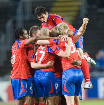 2-0 Andreas Dahl och hela HIF jublar. Jubel. glädje