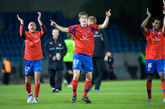 5-1, Henrik Larson och Skulason dansar