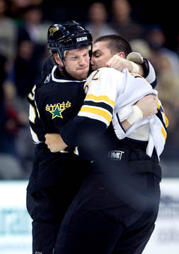 Brad Winchester, Dallas Stars och Milan Lucic, Boston