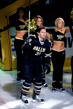 Joel Lundqvist, Dallas Stars, presenteras