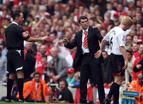 Roy Keane, tränare, Sunderland diskuterar med domare Rob