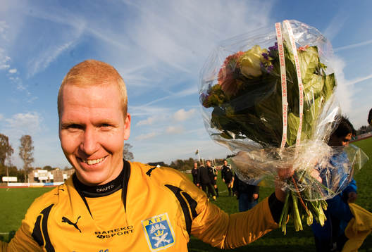 Ängelholm klara för superettan. Tvåmålskytten Mattias
