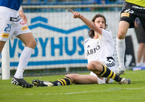 Det pekar inte uppåt för Obola och AIK