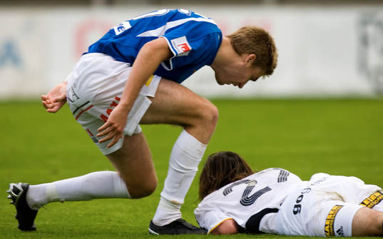 Skäller ut spelare som filmat, utskällning