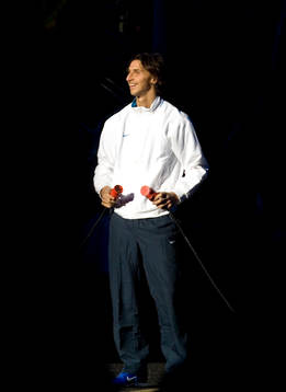 Zlatan Ibrahimovic inviger "Zlatan Court" och tänder