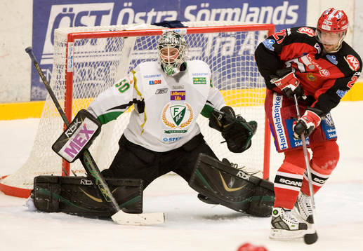 Jonas Gustavsson, målvakt, Färjestad, storspelade i mål
