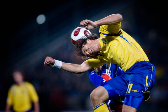 Johan Elmander i nickduell