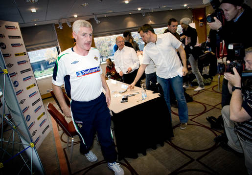 Nigel Worthington, Förbundskapten