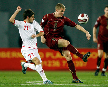 Darren Fletcher, Skottland och Levan Kenia, Georgien