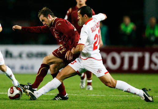 James McFadden, Skottland och Lasha Salukvadze, Georgien