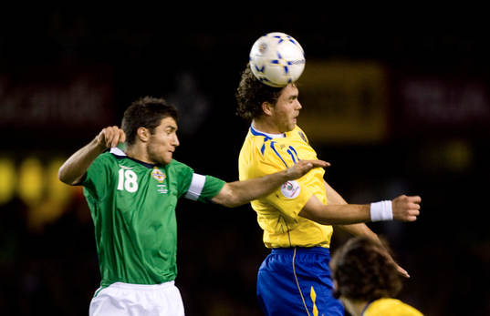 Johan Elmander och Aaron Hughes