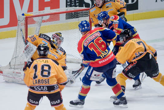 Patric Hörnqvist, Djurgården, framför mål och slår in