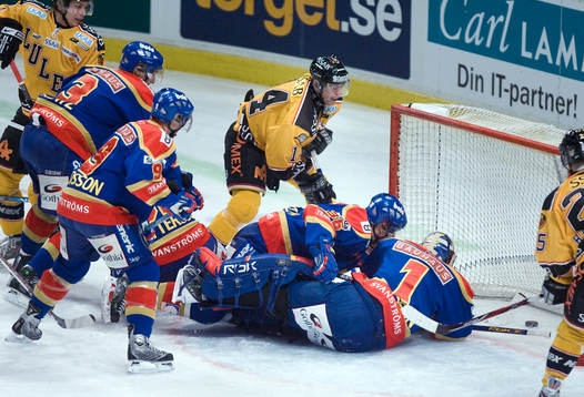 Martin Chabada, Luleå, trycker in 0-1