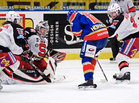 Patric Hörnqvist, Djurgården, oroar framför Jhonas