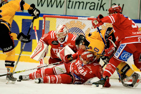 Johan Backlund, Målvakt, Sanny Lindström och Pär Styf,