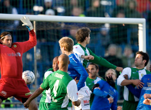 1-0, Rasmus Bengtsson nickar in en hörna förbi George