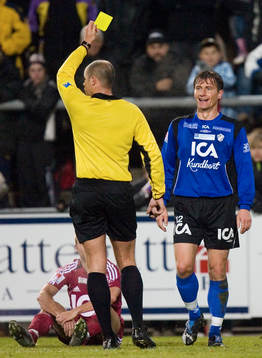 Tomas Zvirgzdauskas, Halmstad och Martin Hansson, domare.