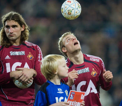 Kampanjen "Ge rasismen rött kort"