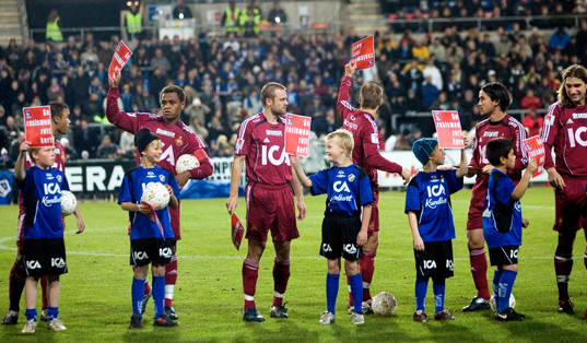 Kampanjen "Ge rasismen rött kort"