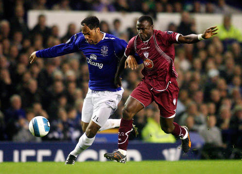 Joleon Lescott, Everton och Ibrahima Bakayoko, Larissa