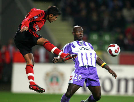 Arturo Vidal, Leverkusen och Achille Emma, Toulouse