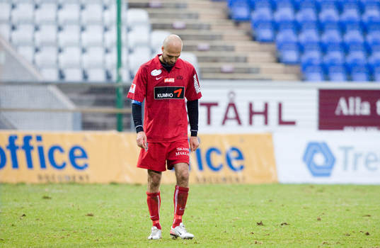 Teddy Lucic, Häcken deppar