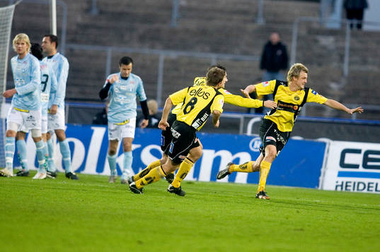 Mathias Svensson, Elfsborg satte en frispark i krysset.