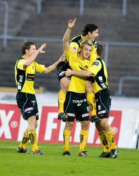 Mathias Svensson, Elfsborg satte en frispark i krysset.